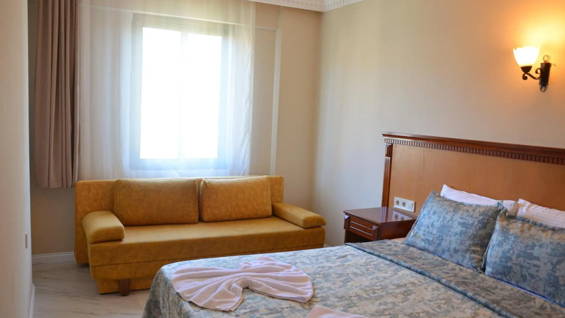 Rosy Suites Hotel Kusadası
