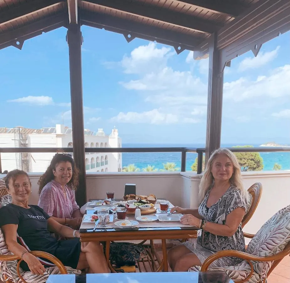 Rosy Suites Hotel Kusadası 3*,  Turquia